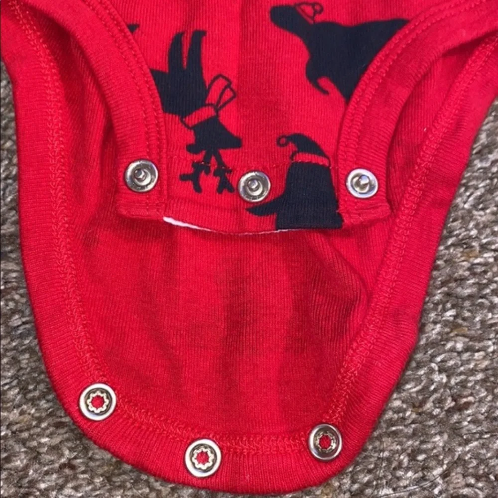 Hoilday onesie - Picture 2 of 5